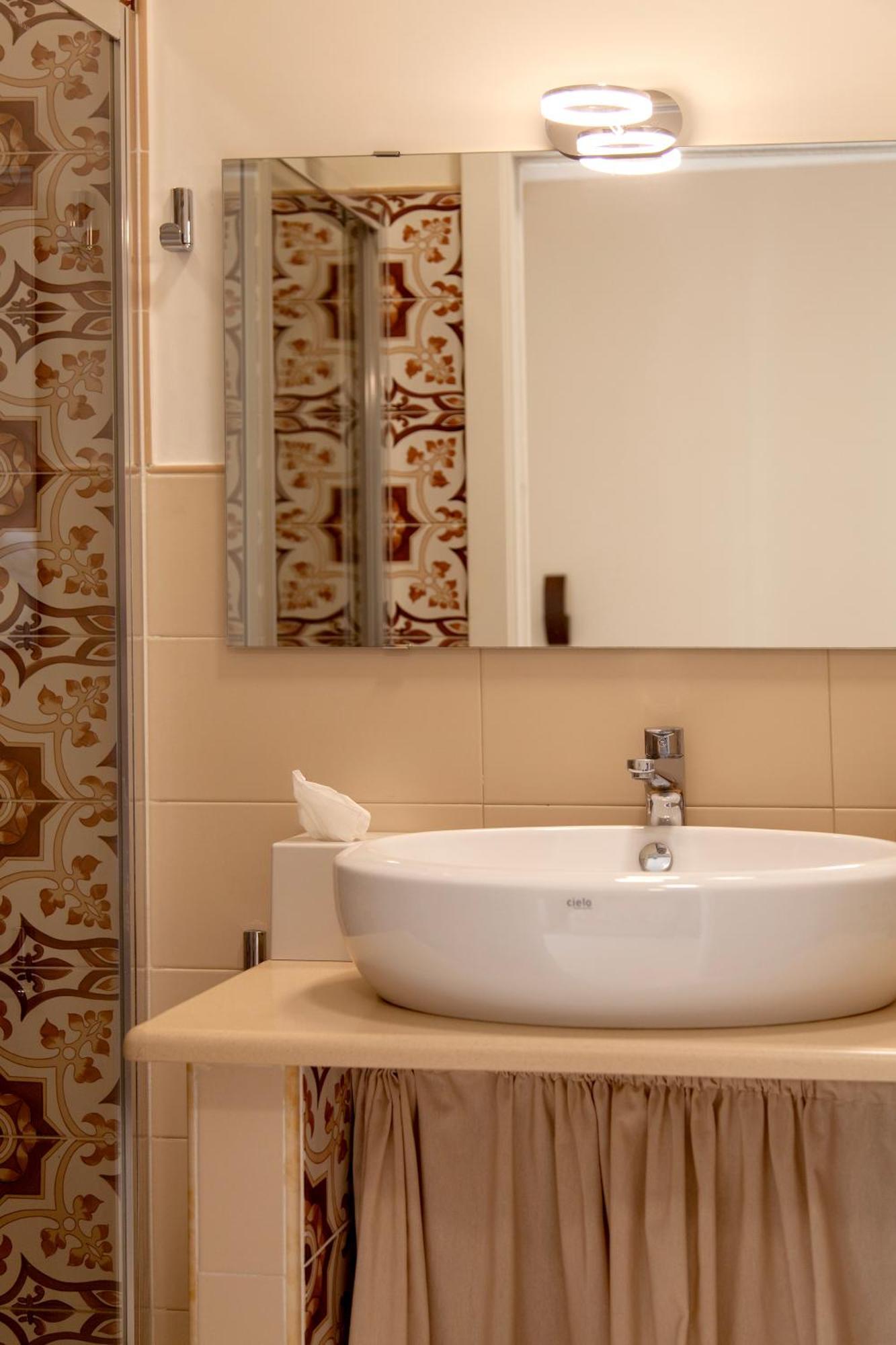Opera 5 Hotell Napoli Eksteriør bilde
